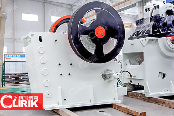 破碎機(jī)處理耐火磚，每小時(shí)3噸有什么設(shè)備型號(hào)推薦